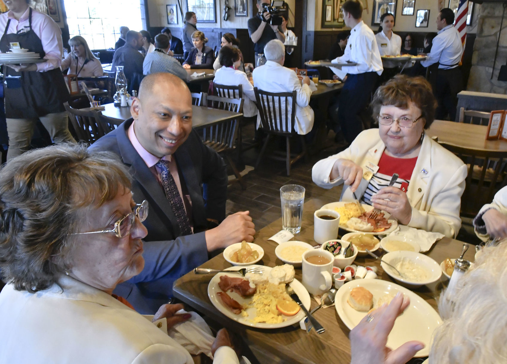 020819 Cracker Barrel 01.jpg
